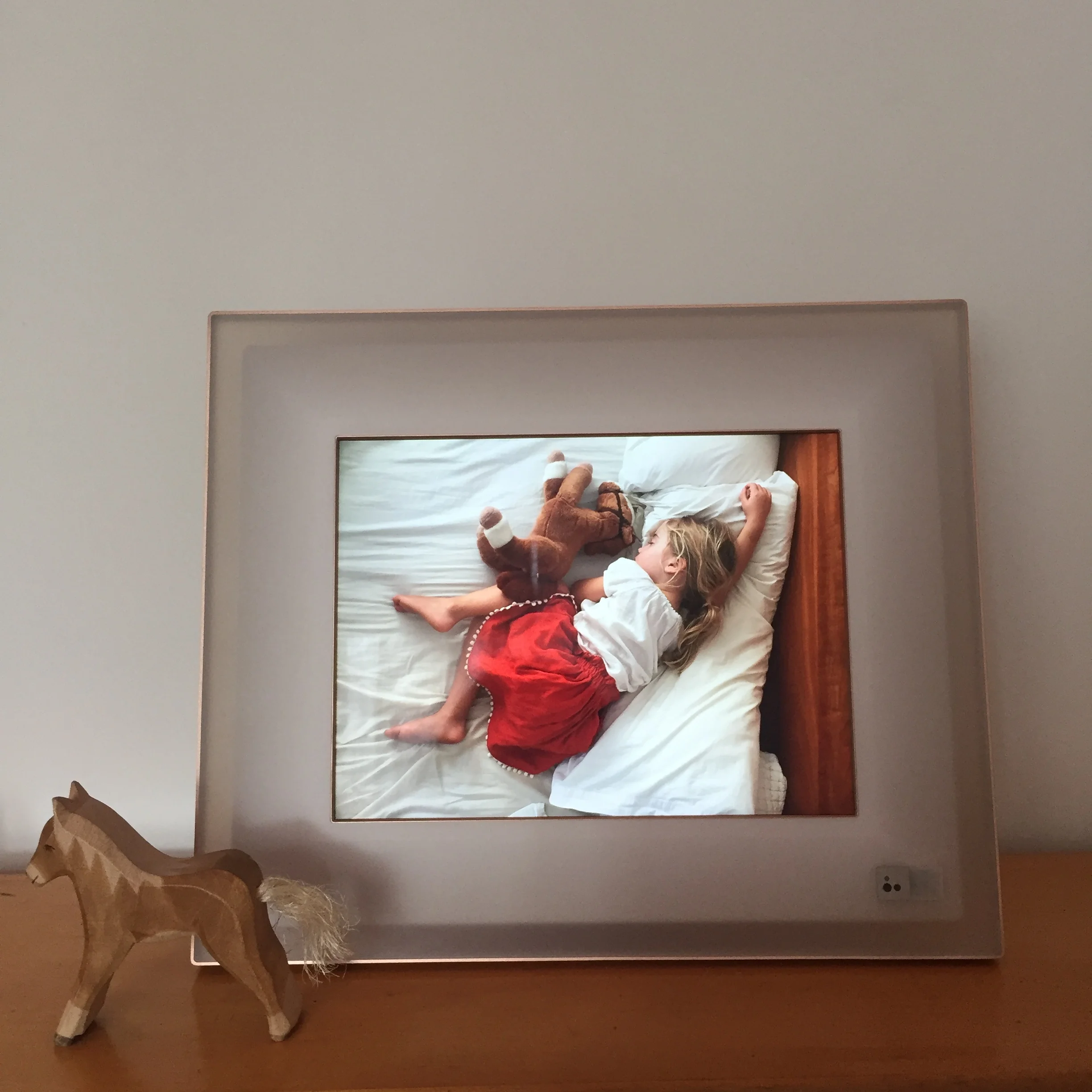 The amazing Aura frame