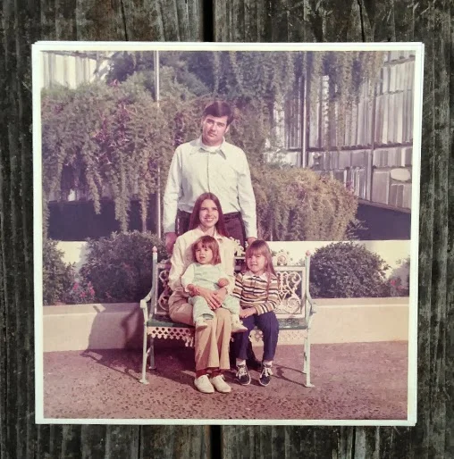 disneyland family portraits