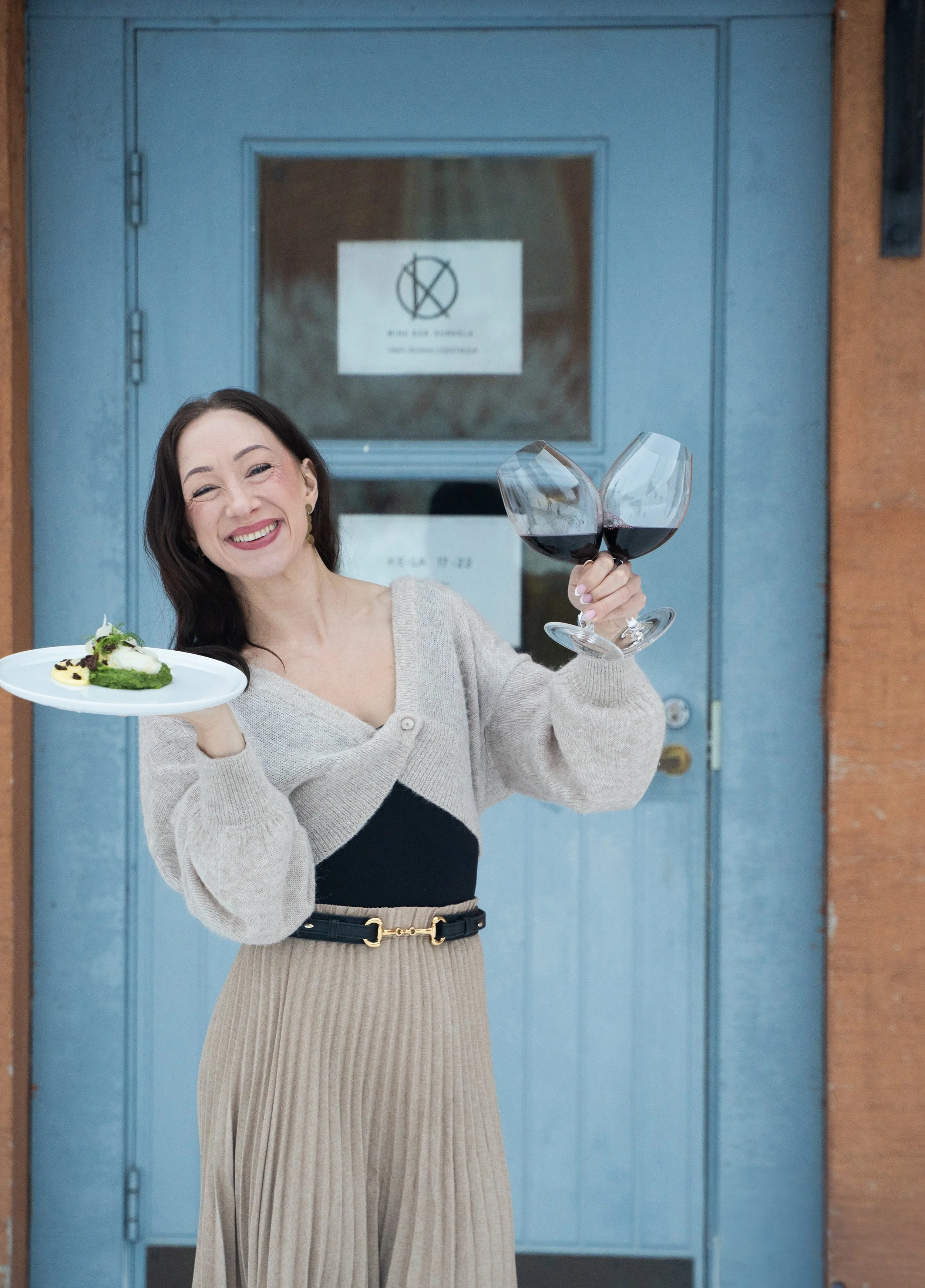 Winebar_Kurkela_@rosaruuskanen (2).jpg