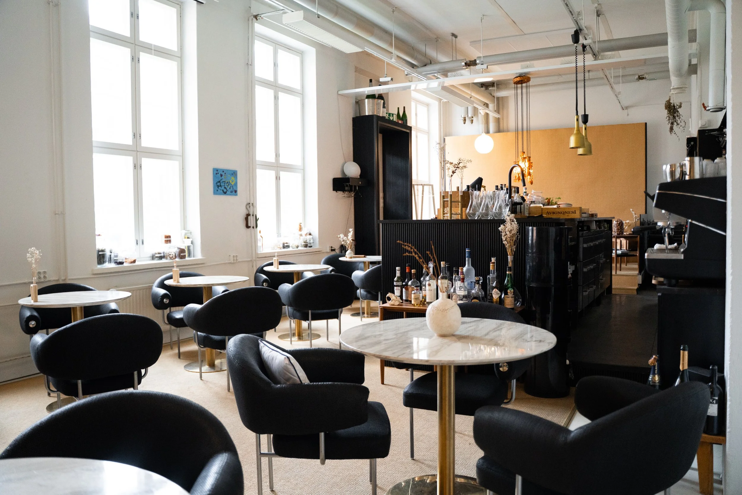 Winebar_Kurkela_@rosaruuskanen (4).jpg