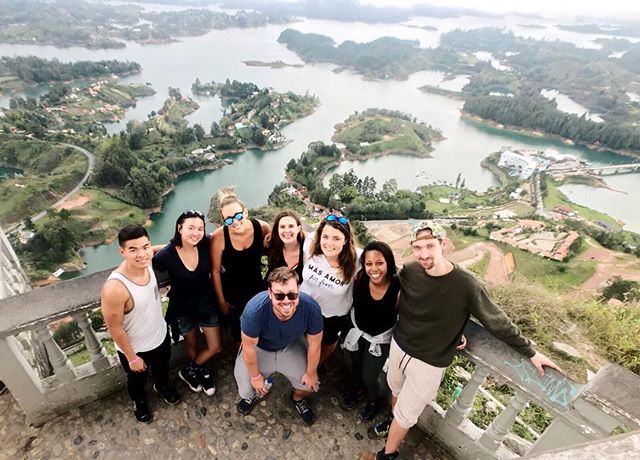 Spent yesterday playing paintball at Pablo Escobar&rsquo;s summer house, exploring the colorful town of Guatap&eacute;, and then hiking up 675 stairs for this epic view. #SolidSaturday 
_____________________
✍🏻: Day 294 / 365
🗓: 19 May 2018
📍: Gua