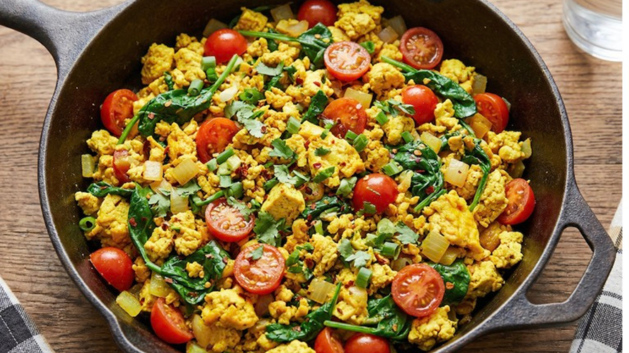 🌱 Tofu and Egg Breakfast Scramble