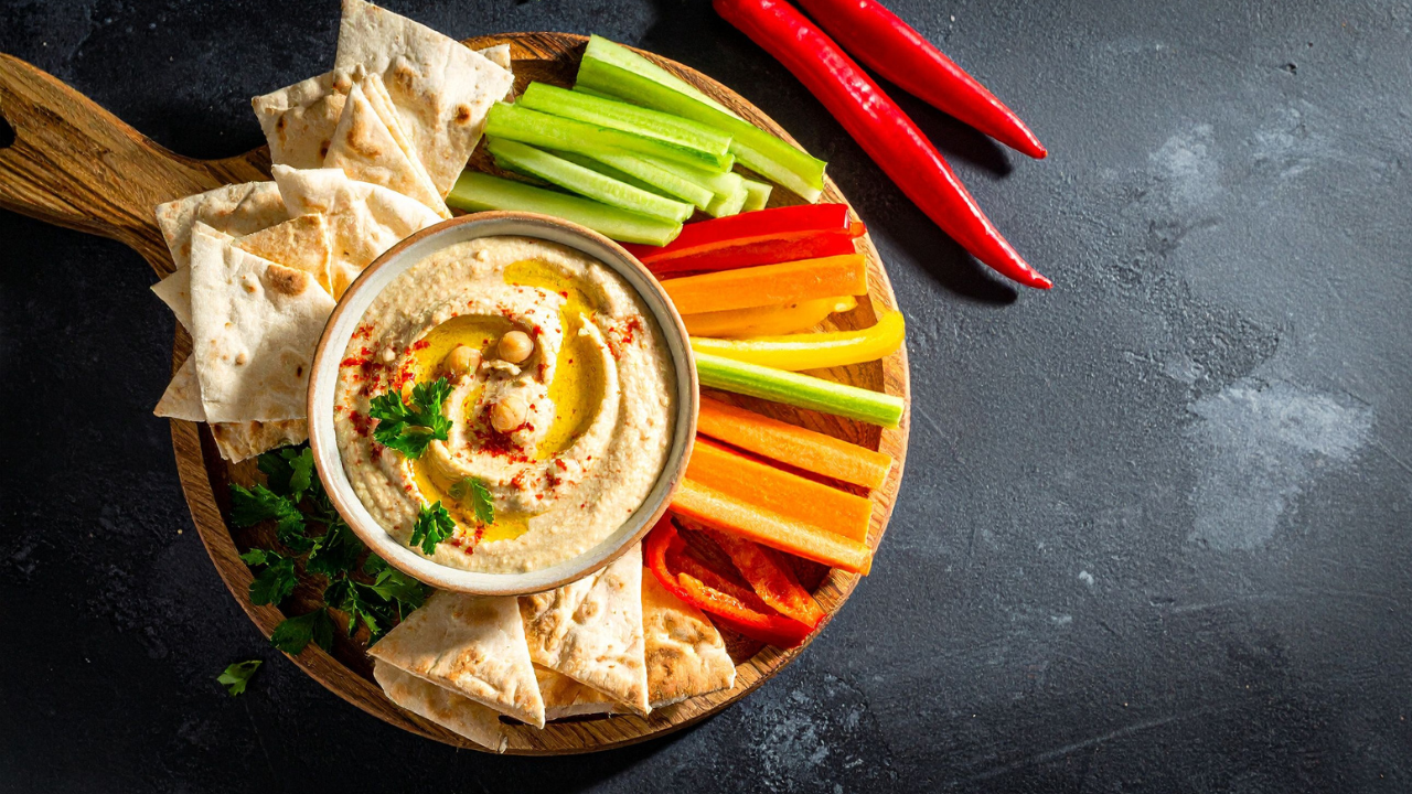 Hummus, Pita &amp; Veggies
