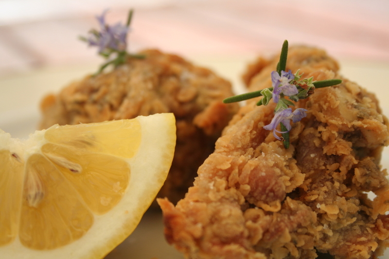 Pollo dorato Rosemary-scented, extra-crispy fried chicken