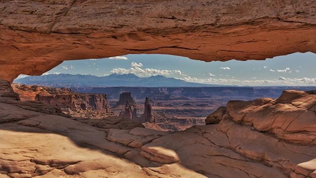 I was in #Utah last year on a scouting/editorial trip with @visitutah for @theoutdoorjournal and @ibexexpeditions. I&rsquo;d visited several times before, having studied in nearby #Colorado. This time, I delved deeper into the parks, on a solo missio