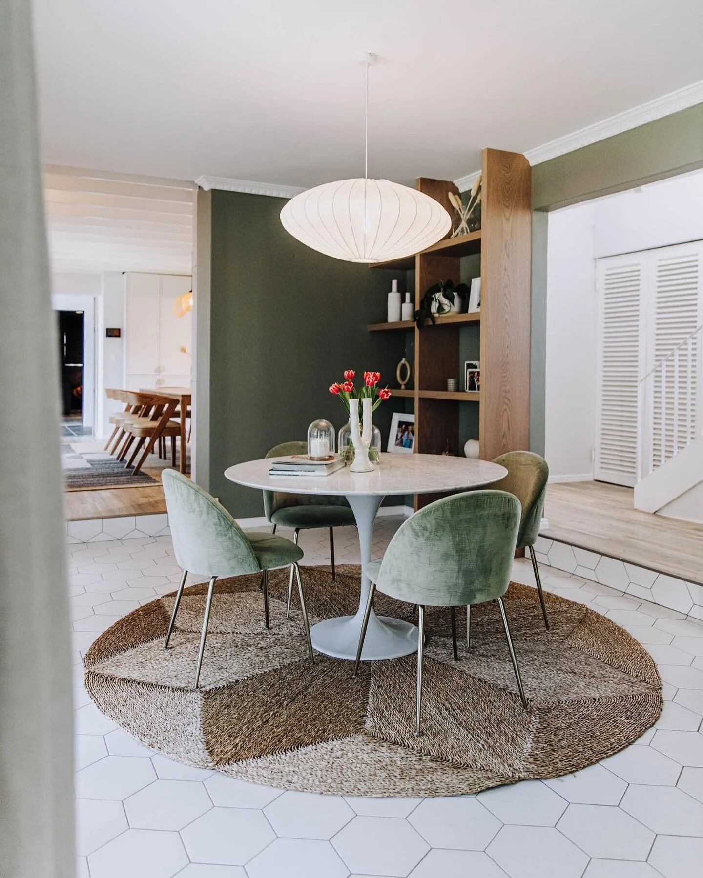 Creating lush living spaces 🌿
see more of our Meadowlane transformation via the link in bio 

#interior #design #interiordesign #interiordecor #interiordecorating
#interiorstyling #styling #residentialinterior #residentialdesign
#homeinterior #homed