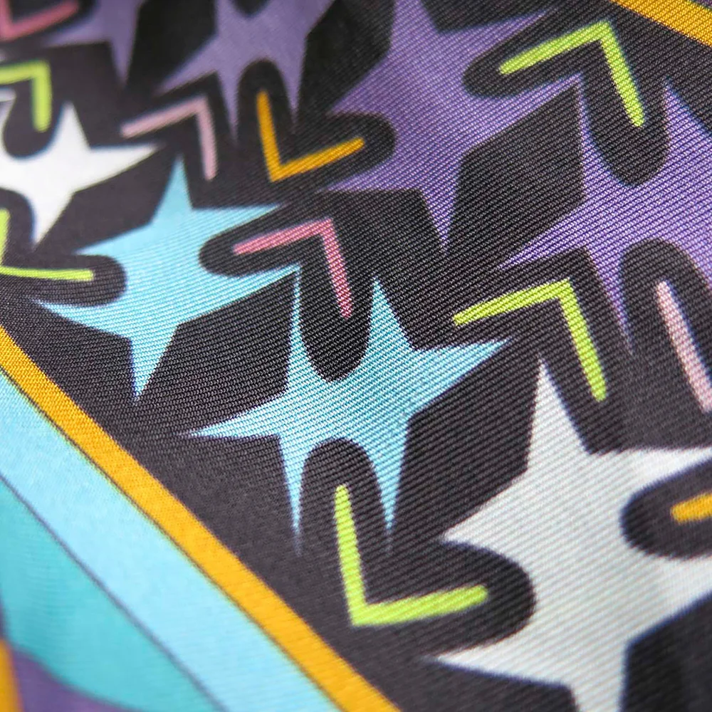 Foulard en soie, cadeau idéal, impirmé en Italie, design