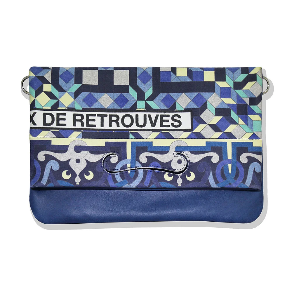 clutch_bleu_collab_coralie_prevert_nasongo_devant-1_1000x1000.jpg