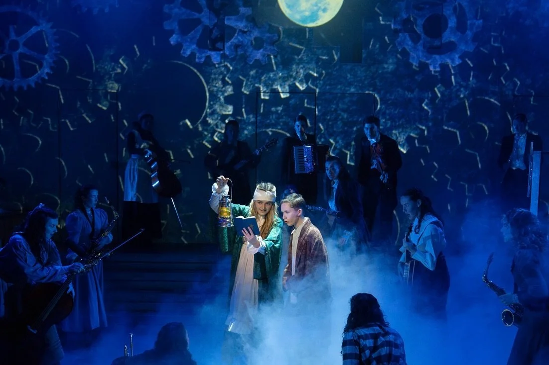 ⚙️ The third of the #3Shows1Set that I designed at the end of last year was also my first time designing for an actor muso piece! With a slightly longer turnaround after Wonderland &amp; Working we were able to add a couple of &lsquo;timey wimey&rsqu