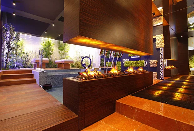 Hotel_Reception__Milan__Italy_2.jpg