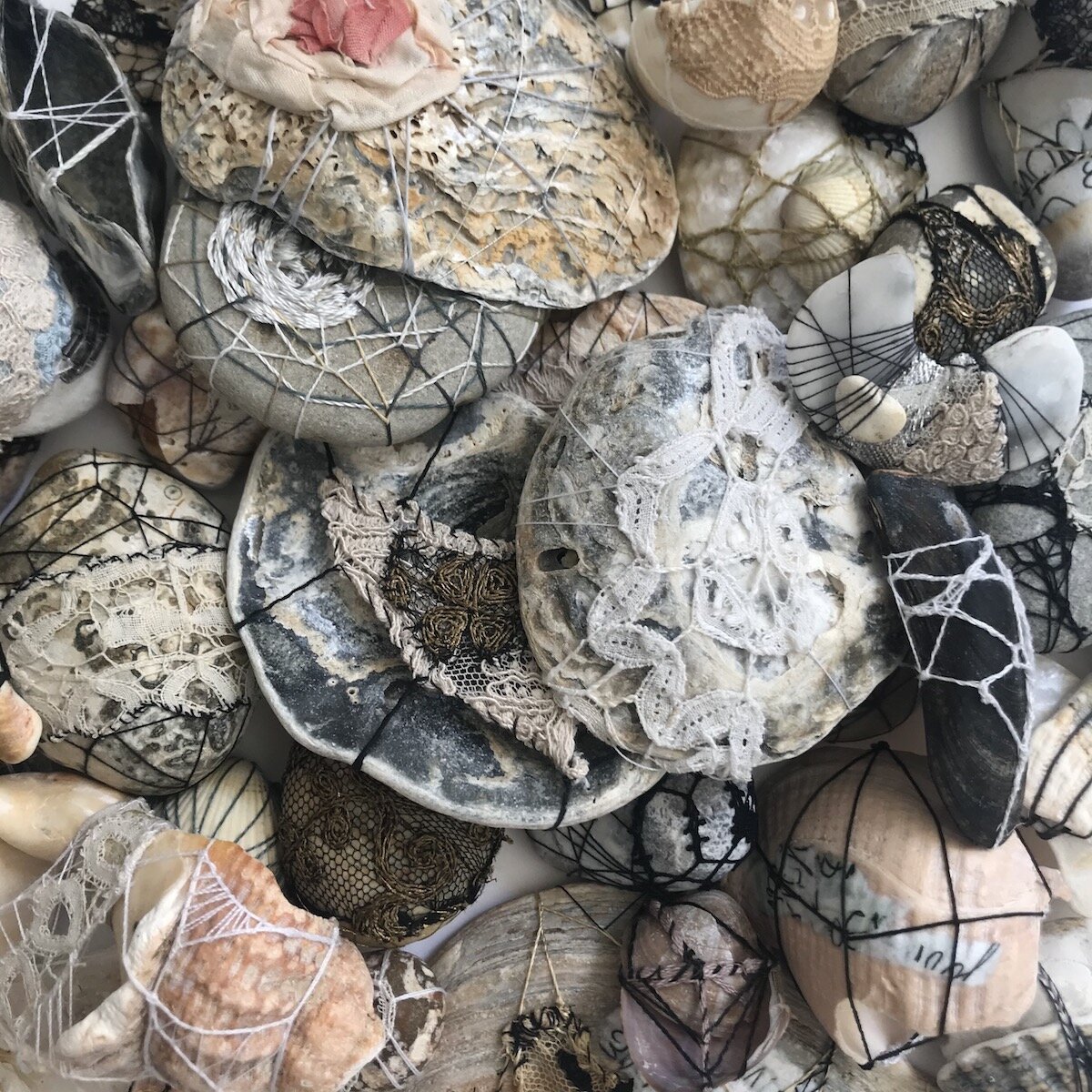 SHE SEWS SEASHELLS