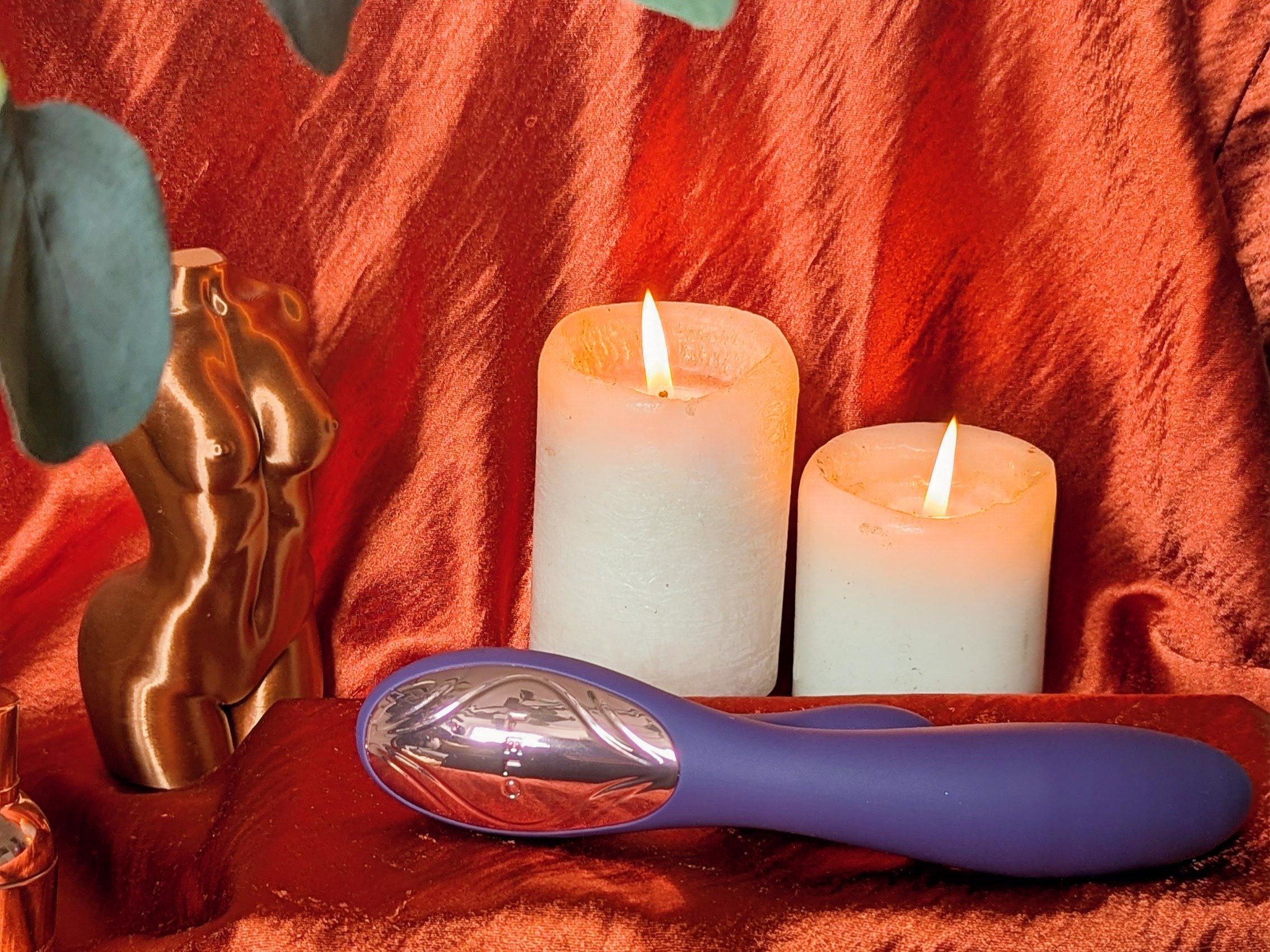 LELO Ina Thrust thrusting rabbit vibrator
