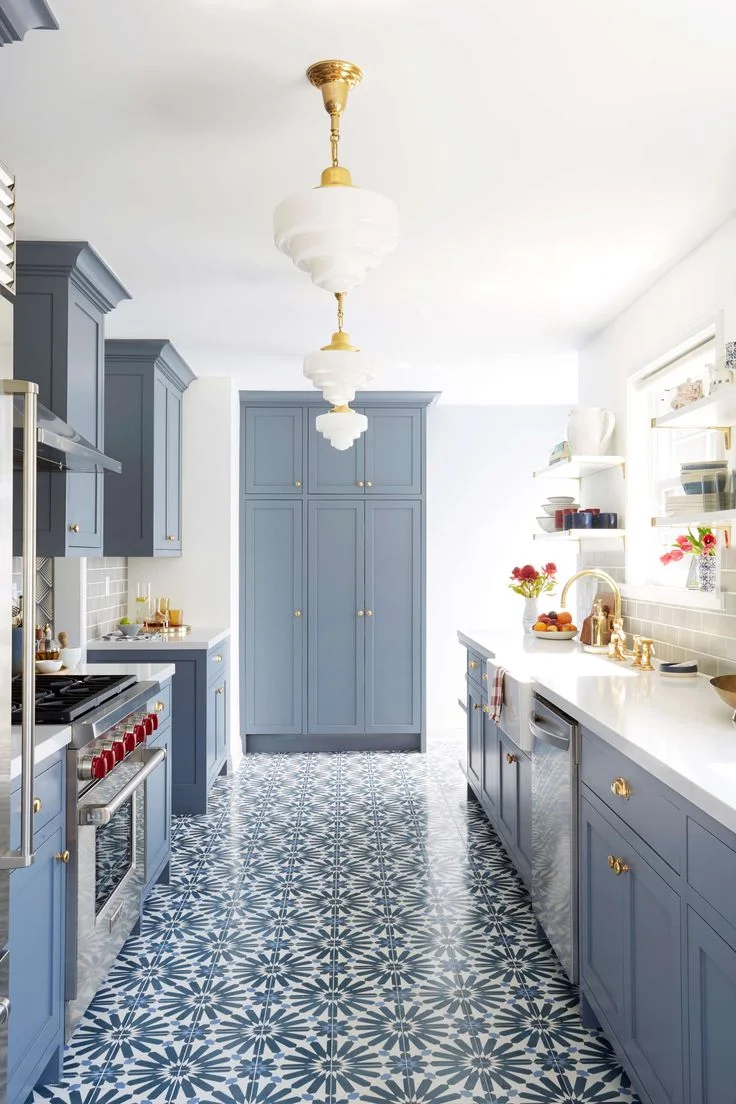 7be67fb418520f80214c1a0dc22223e2--blue-kitchen-design-narrow-kitchen-design.jpg