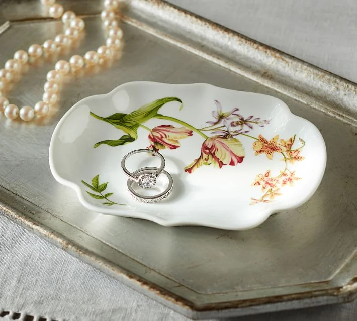 monique-lhuillier-catchall-o.jpg