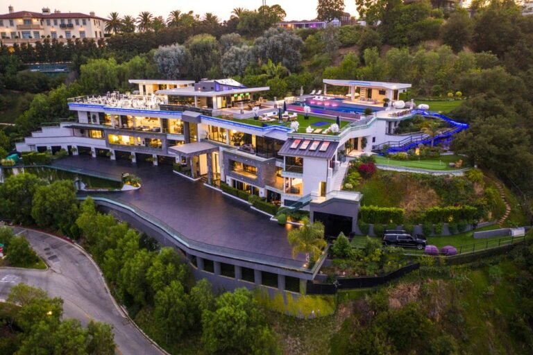 Unique-and-Extraordinary-Modern-Mega-Mansion-in-Bel-Air-asking-for-68500000-40-768x512.jpeg