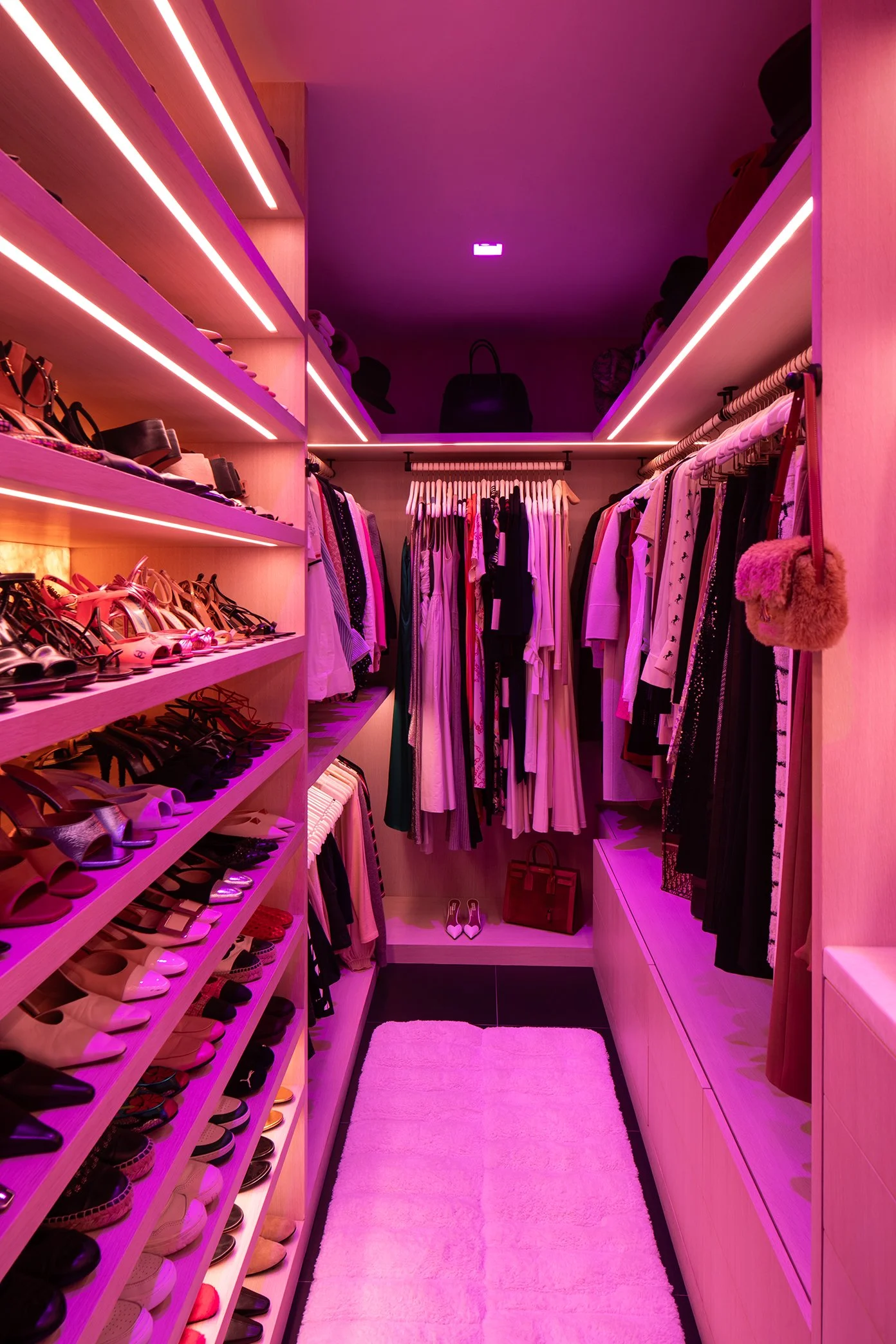 LisaAdams_RYE_MeghanBob_Closet_Magenta_WEB.jpg