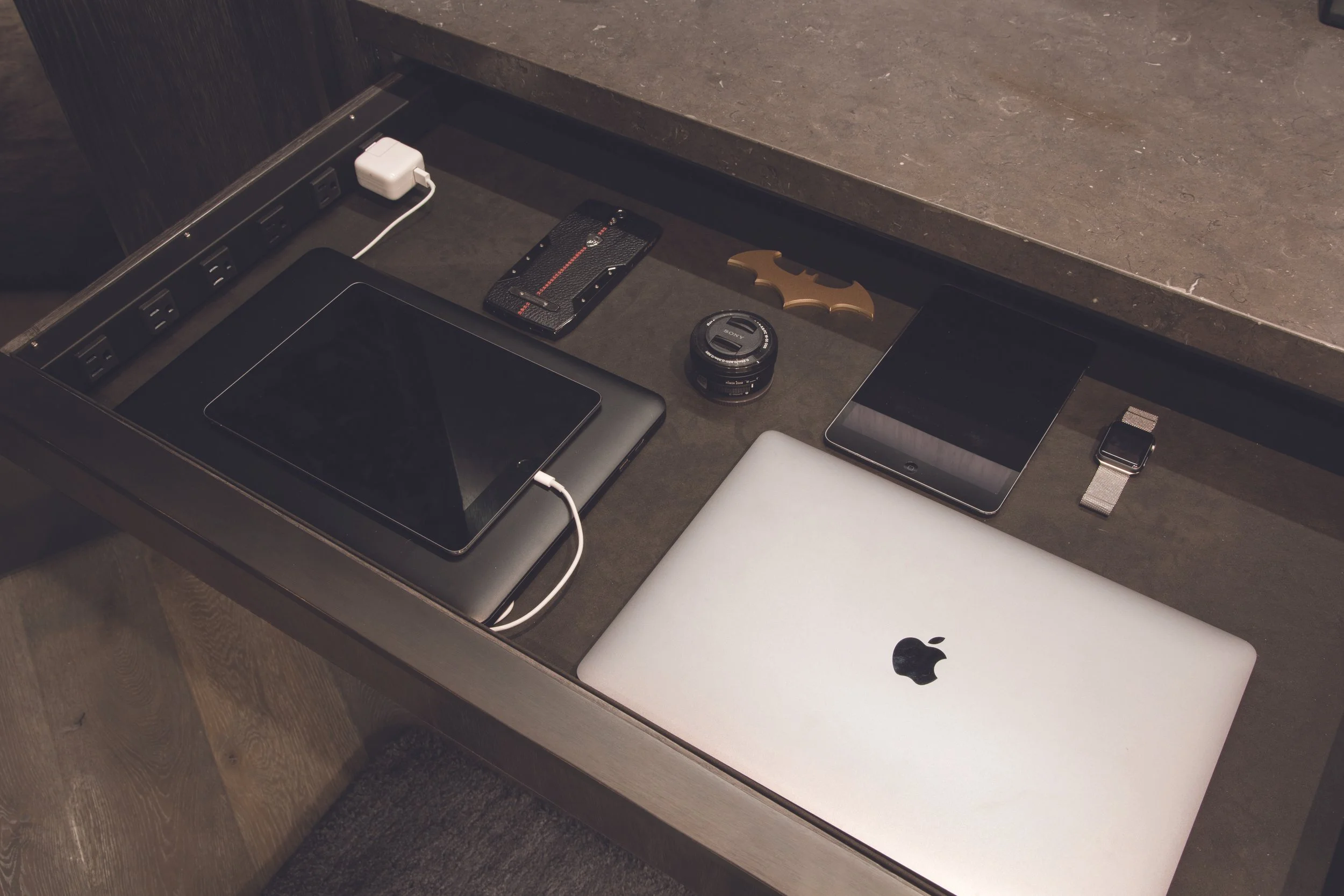 LIsaAdams_Carlyle_HisClosetDrawerComputerDetail_HR.jpg