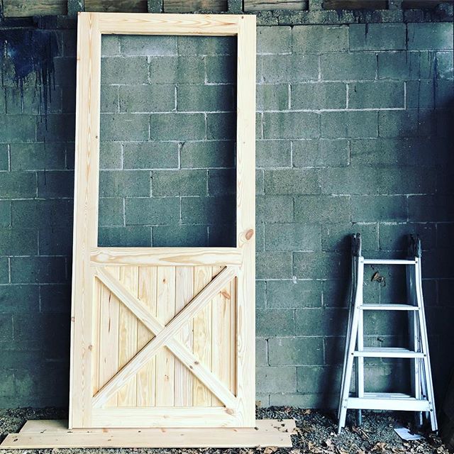 Extra big, extra thick stall doors. The center rail and ladder are around 4&rsquo; h, the top of the door is 9&rsquo; 3&rdquo;. #barndoor #stalldoor #handcrafted #madeinamerica #madeinnewengland #barndepot
