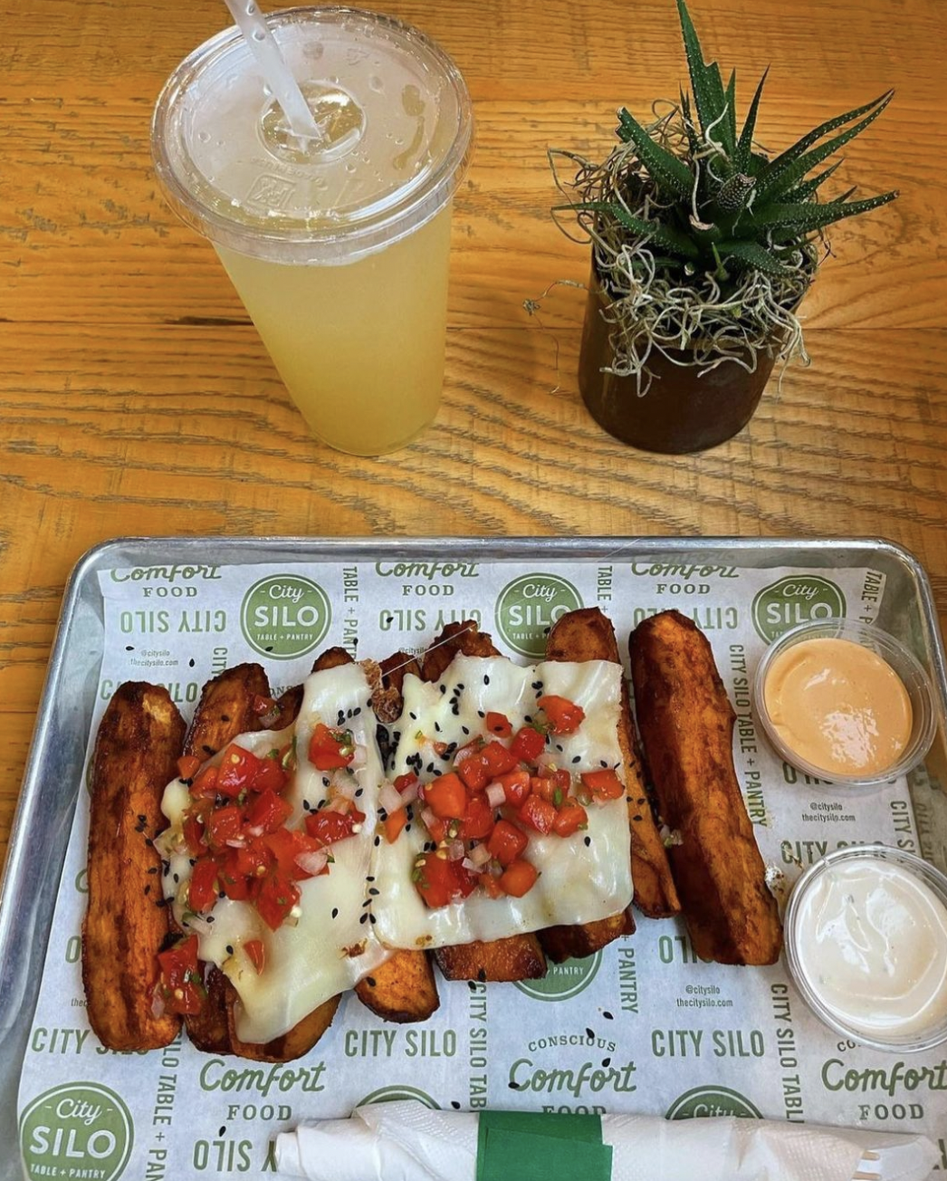 StyleBlueprint – 12 of Memphis’s Most Epic Breakfast Sandwiches