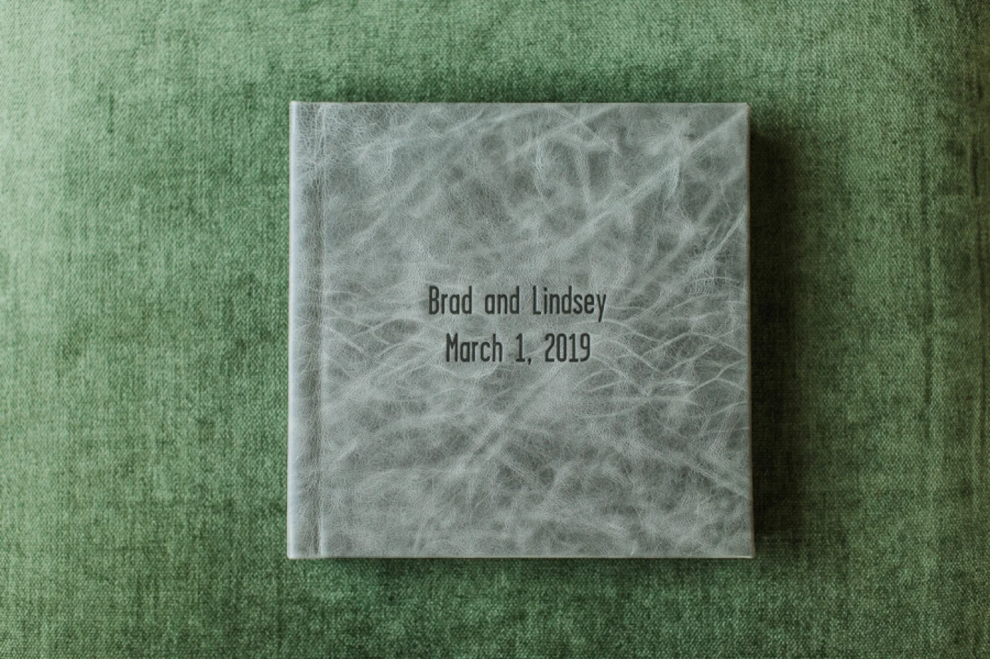 Heirloom Wedding Album | Brad & Lindsey