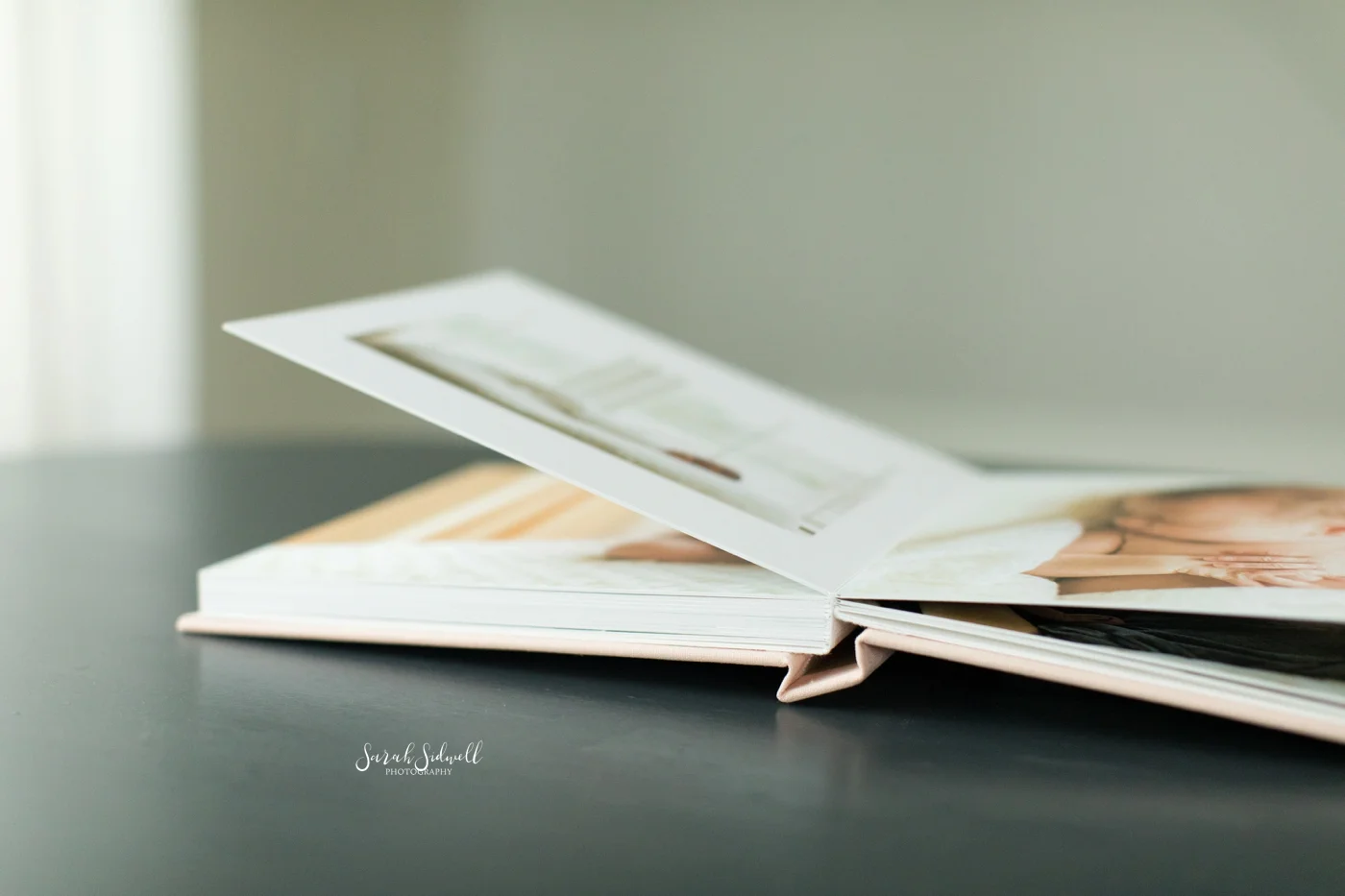 Newborn Photo Album | Evelyn