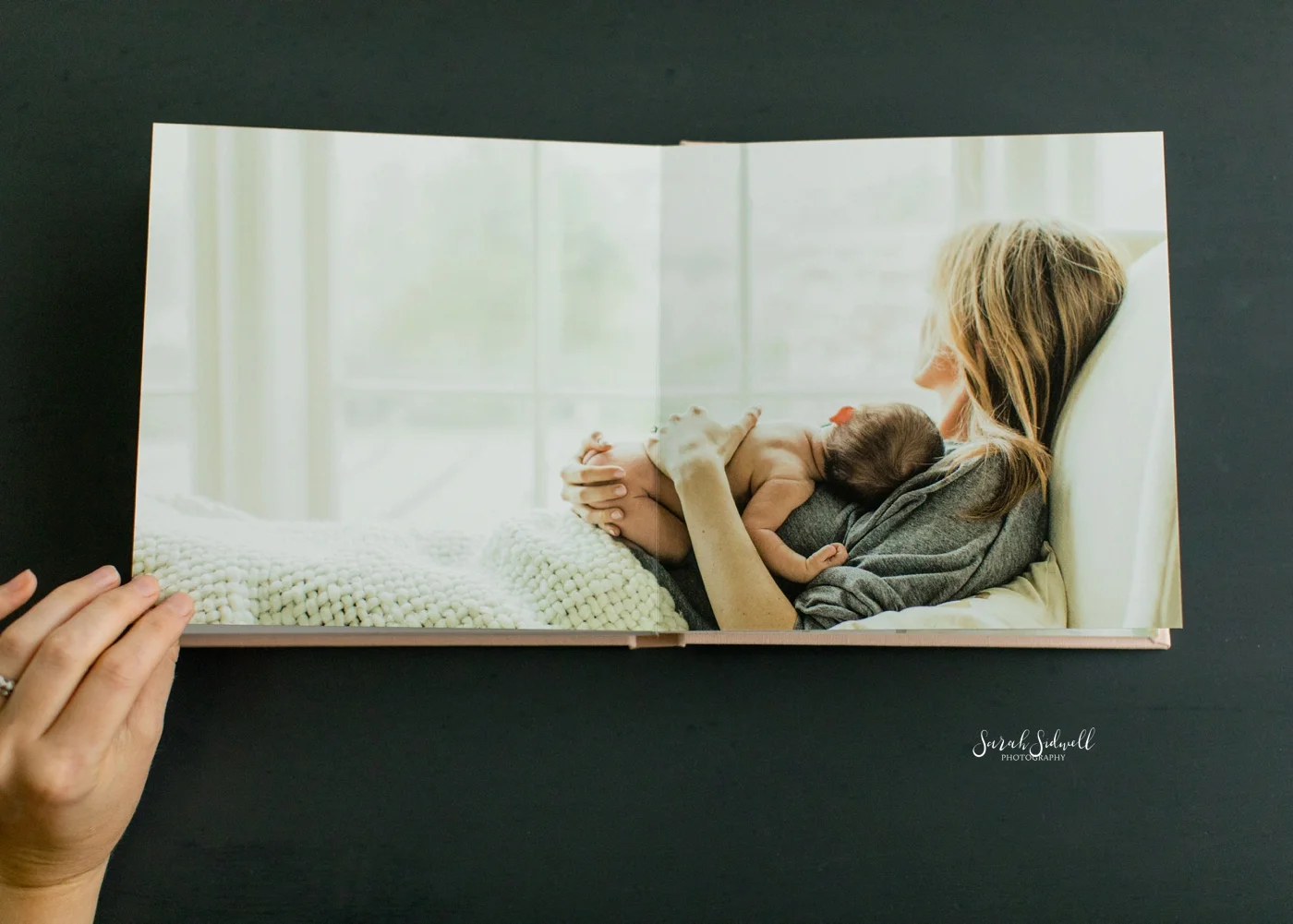 Newborn Photo Album | Evelyn