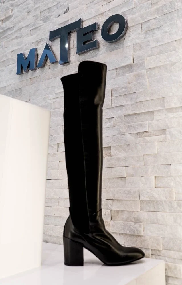 stuart weitzman halftime boots