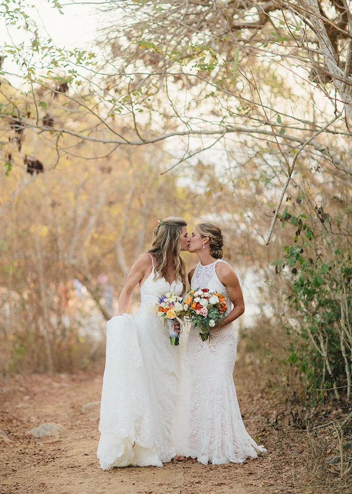 Lya-and-Ashley-209.jpg