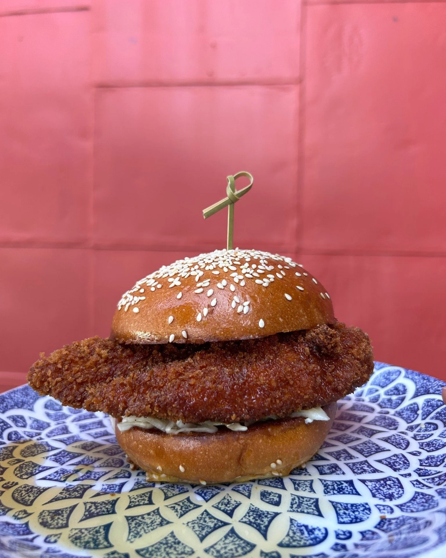 If you haven&rsquo;t tried our Fried Chicken Katsu Sandwich yet, this is your sign. Szechuan hot honey fried chicken, pickled jalape&ntilde;o slaw, housemade brioche bun&mdash;need we say more? Live music kicks off at 9pm. See you tonight.

#charlest