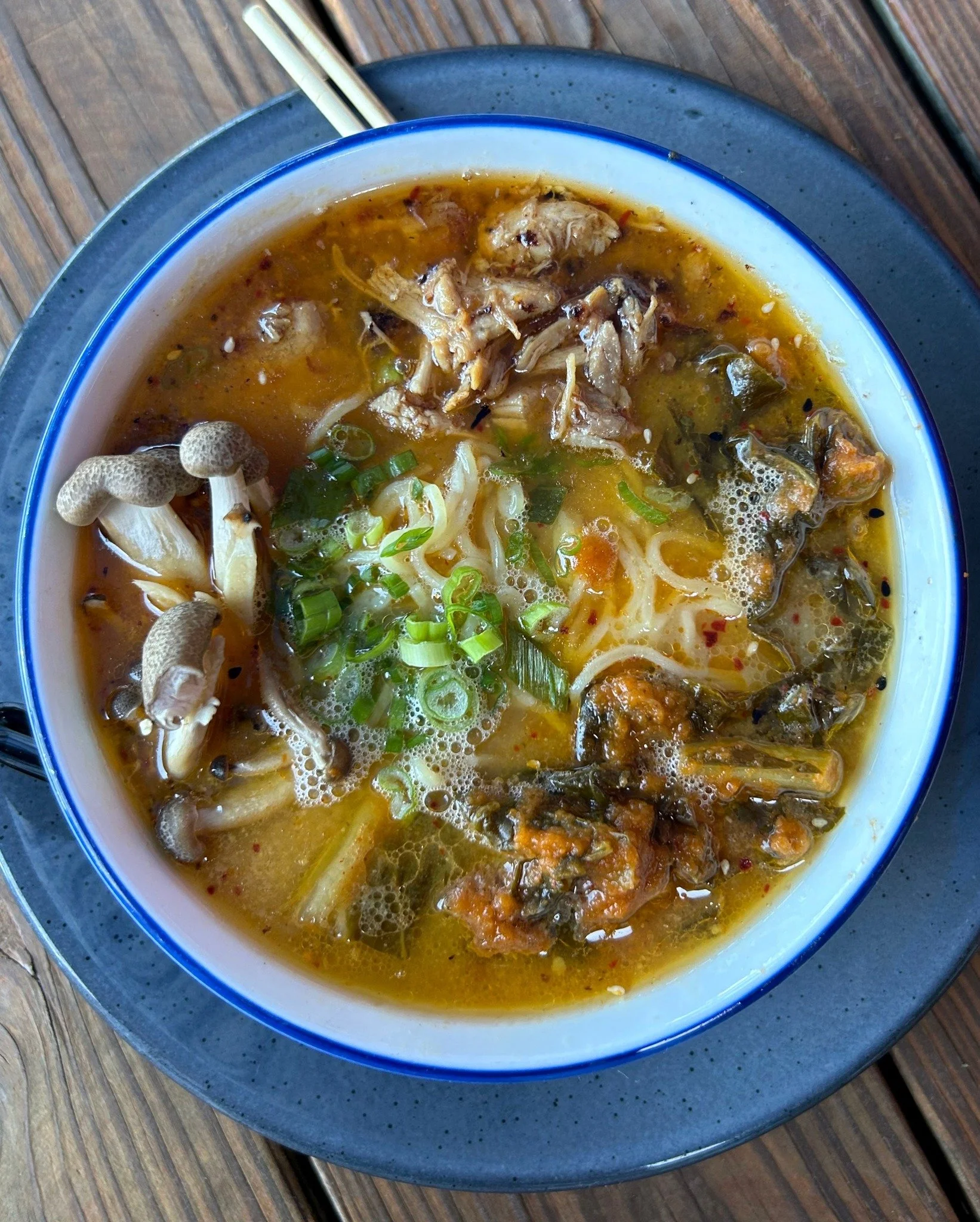It&rsquo;s Tuesday, which means one thing: ramen night at Bar Mash.
Our housemade ramen is only available once a week 🍜 Come try it while it lasts.

#ramen #charlestonsc #charlestonbar #barspecial #ramennight