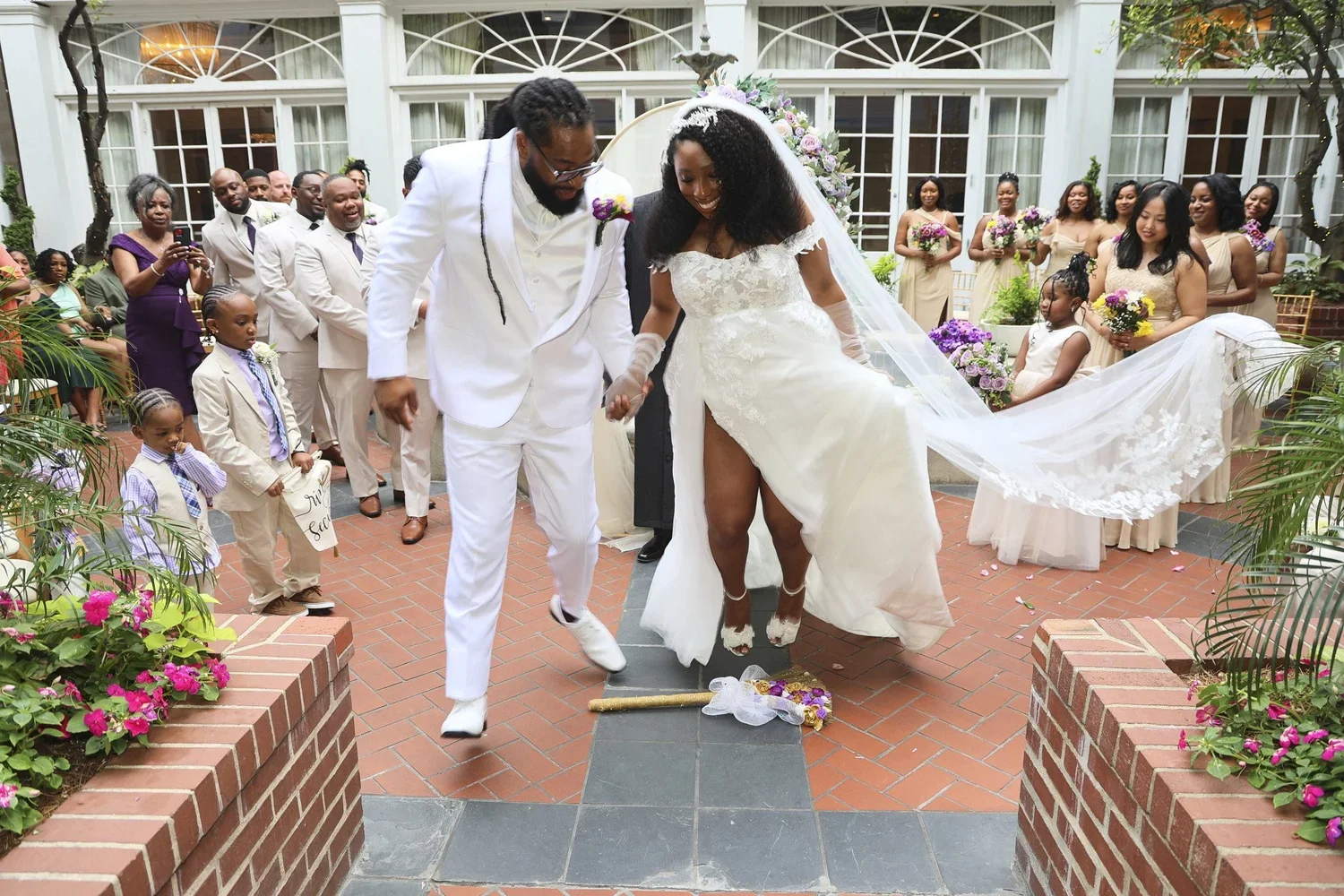The Difference Between Candid and Posed Wedding Photos (And Why You Need Both)