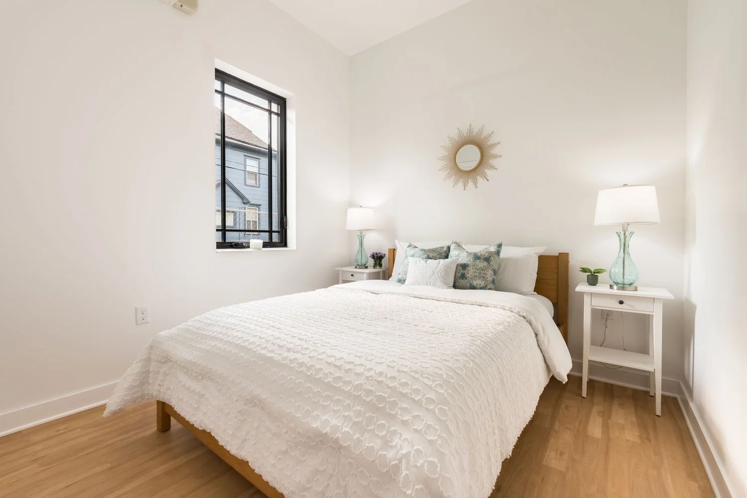 Sundial-1BR-Patio-Web-01.jpg