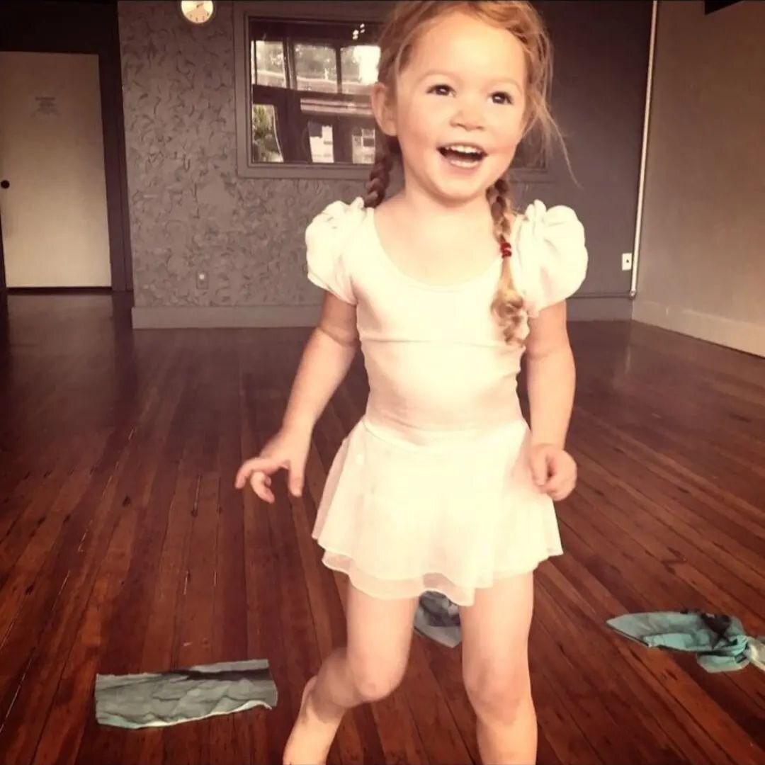 EYES here! Next round of our Tiny Tutus dance class series for little ones aged 2-5 starts NEXT MONTH!

This 4-week series is where the love for dance begins. Kids will learn healthy  stretching, the beginning ballet positions and techniques, gross m