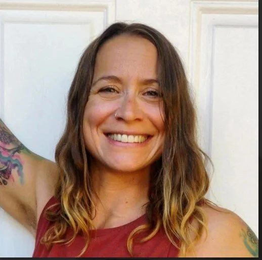 BIO Headshot - Molli Lobo.jpg