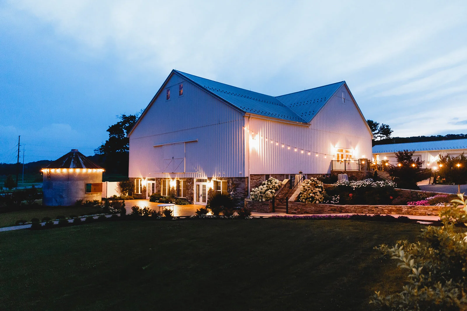 Venue — The Barn at Stoneybrooke