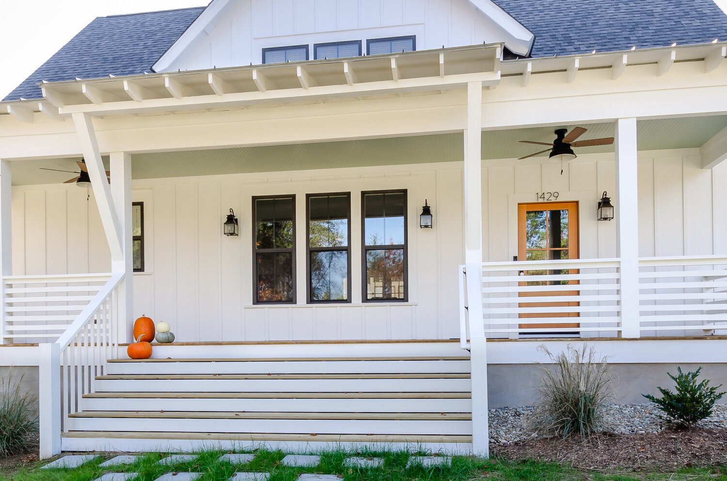 1429 Modern Farmhouse HiRes-2.jpg