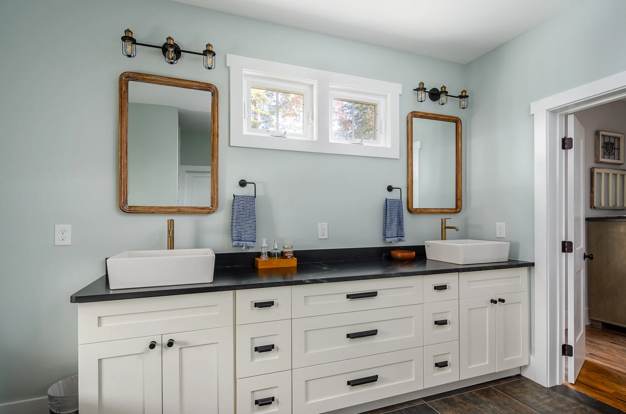 1429 Modern Farmhouse HiRes-43.jpg