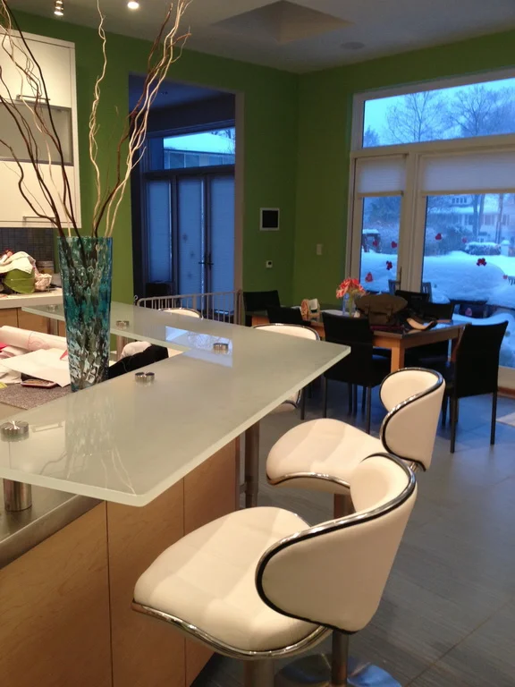 Glass Raised Bar Top
