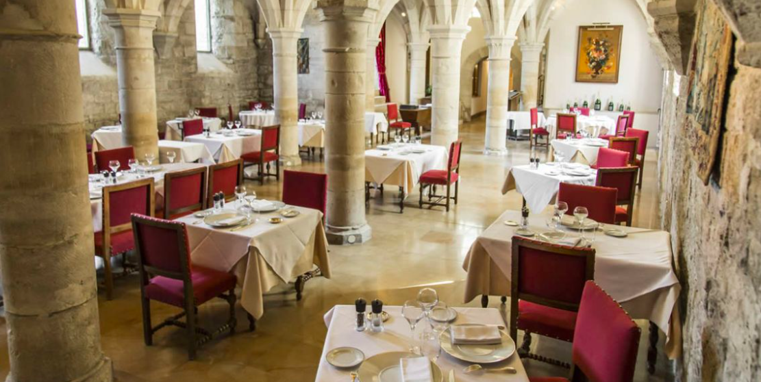 Chateau de Gilly-Les-Citeaux