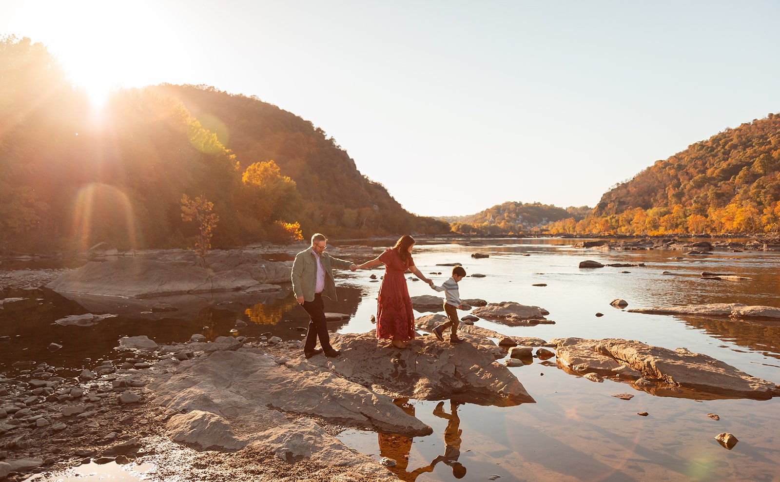 adventurous family photos in harpers ferry