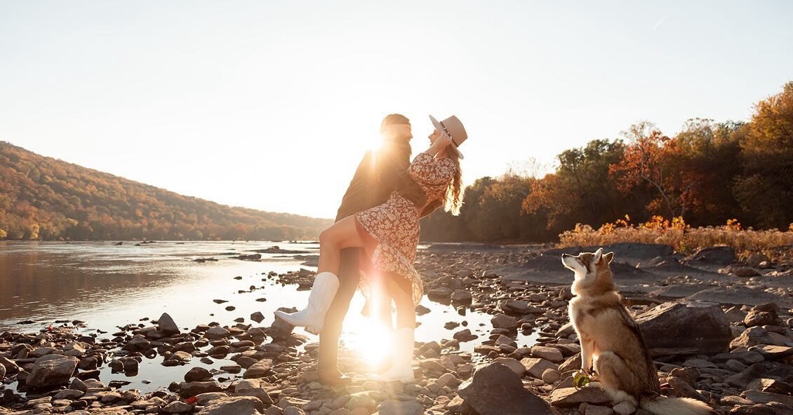 When your dog brings that main character energy ✨ to your engagement photos. 💍😂 To be fair, she loved him first. 🐕❤️ 
.
.
#loveandsol #loveandsolphoto #greenweddingshoes #ohwowyes #harpersferry #stylemepretty #huffpostido&nbsp;#junebugweddings&nbs
