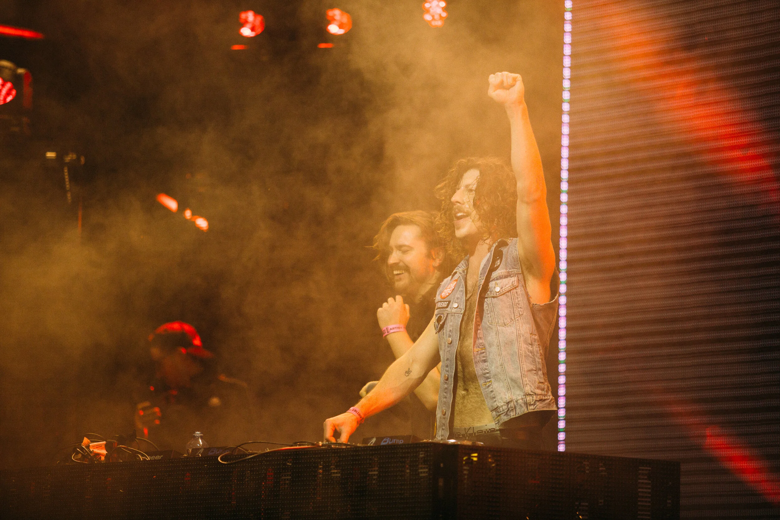 FIRE FIGHT AUSTRALIA Concert for National Bushfire Relief