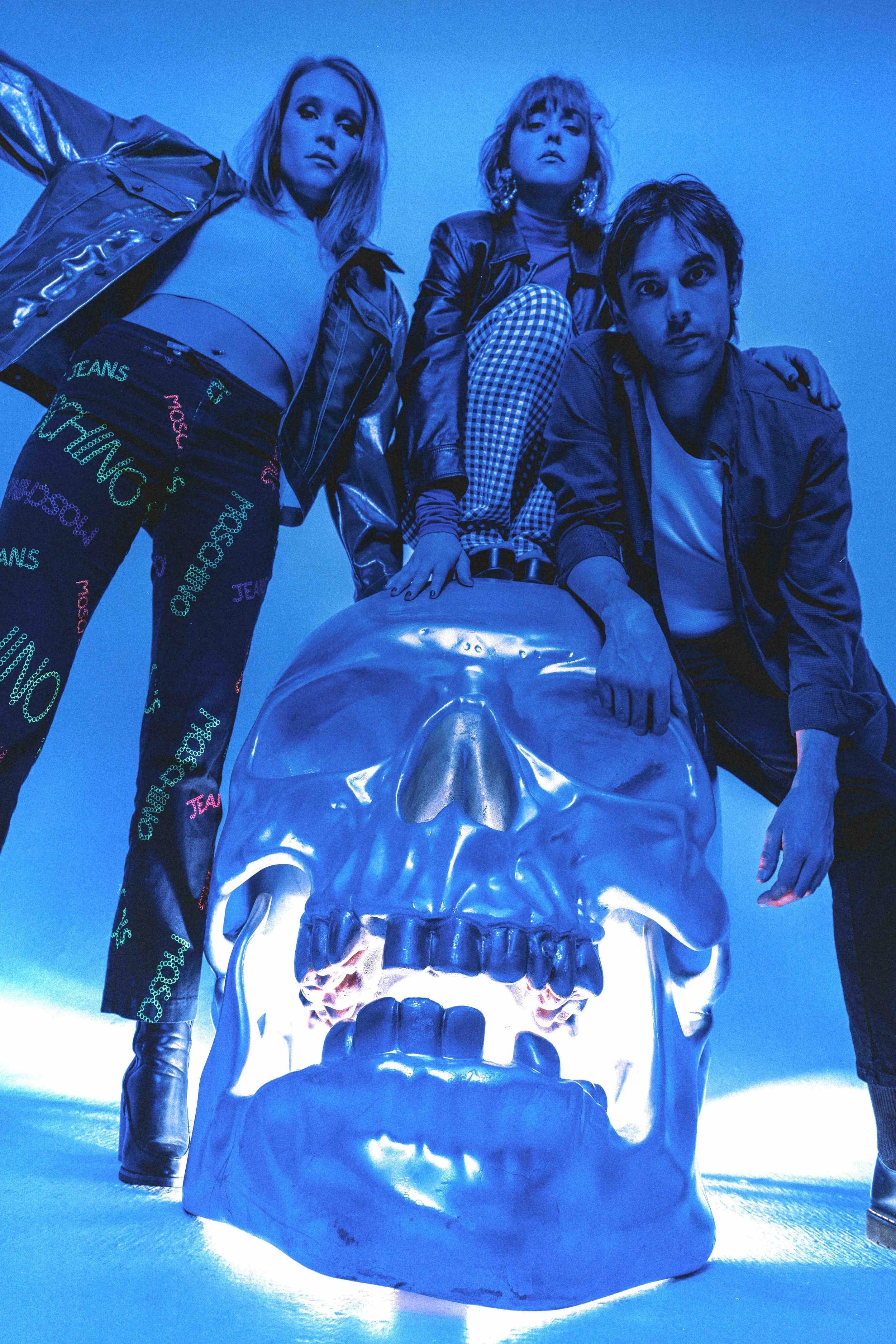 I KNOW LEOPARD NOVEMBER HEADLINE SHOWS