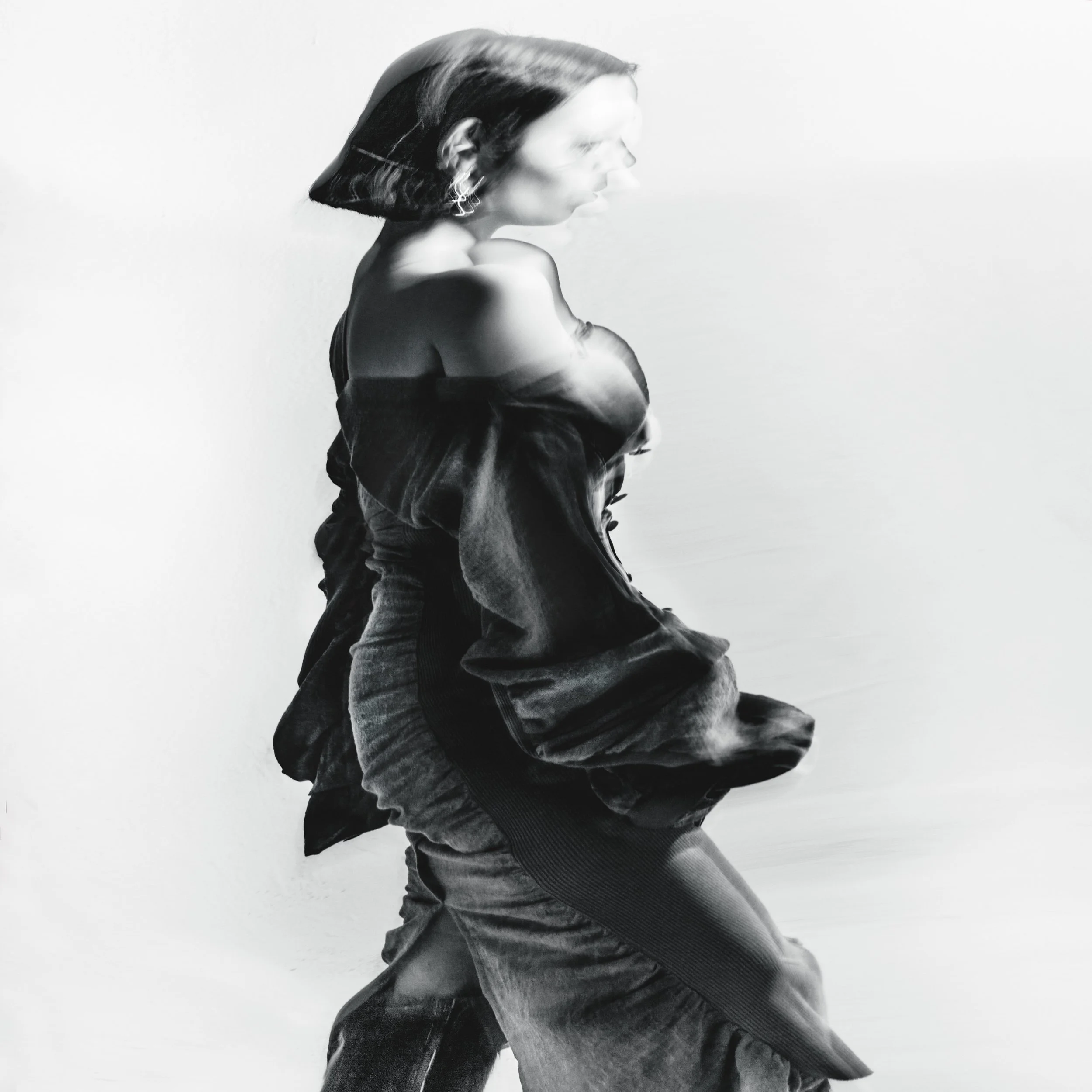 KELLY LEE OWENS AUSTRALIAN HEADLINE SHOWS