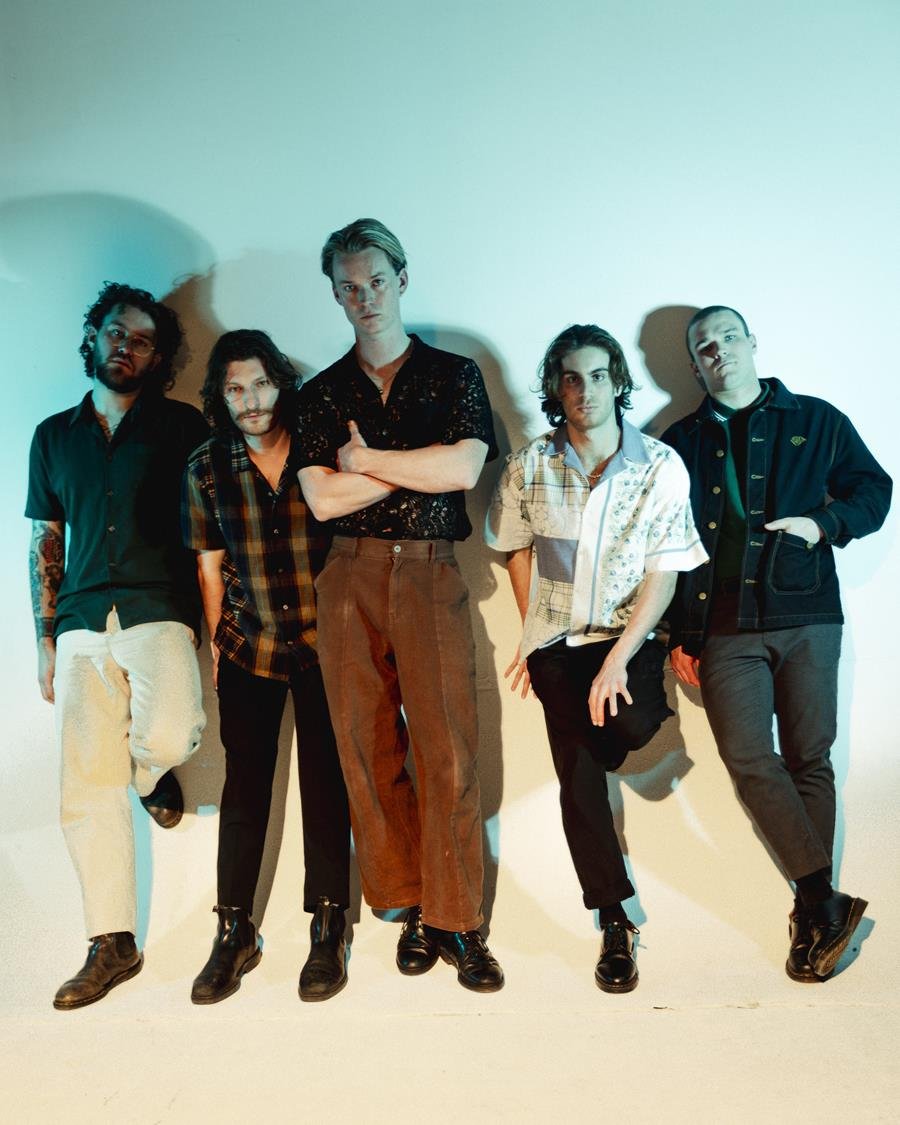 A QUICK CHAT WITH MAC THE KNIFE 