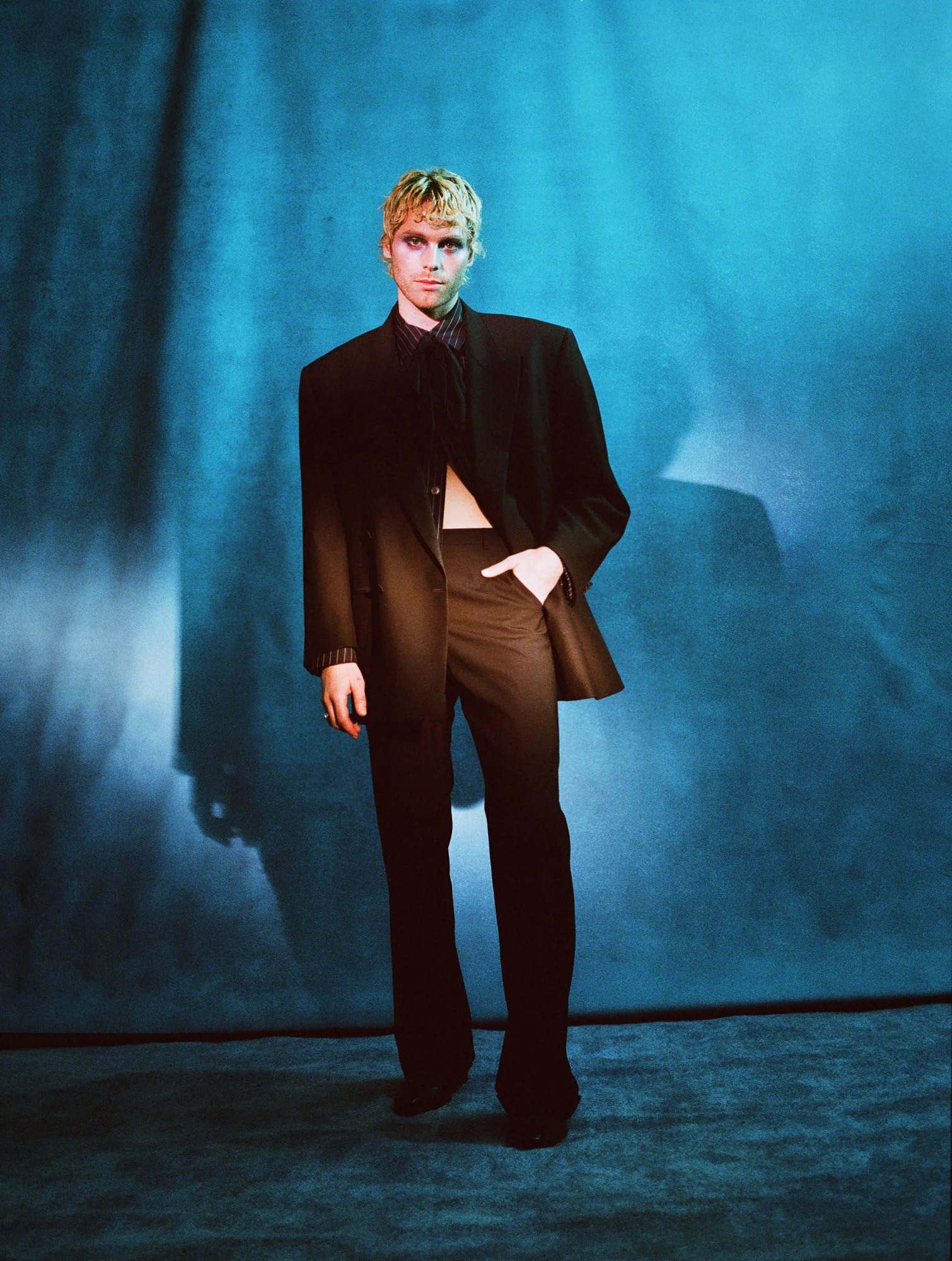 LUKE HEMMINGS ANNOUNCES DEBUT AU HEADLINE SHOWS