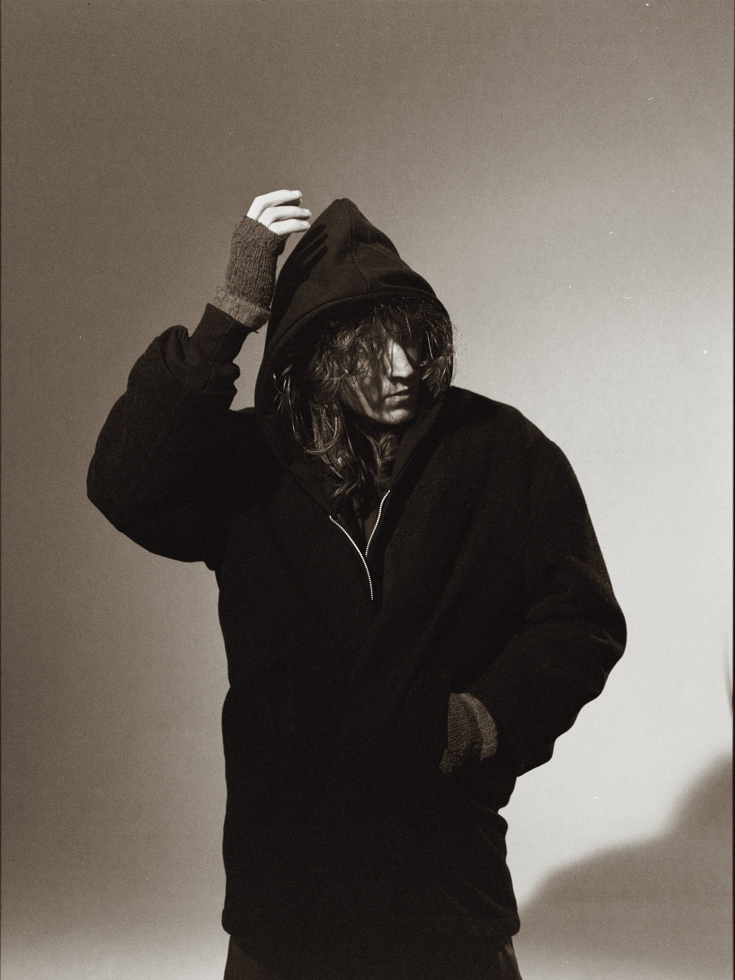 MK.GEE announces Australian tour 