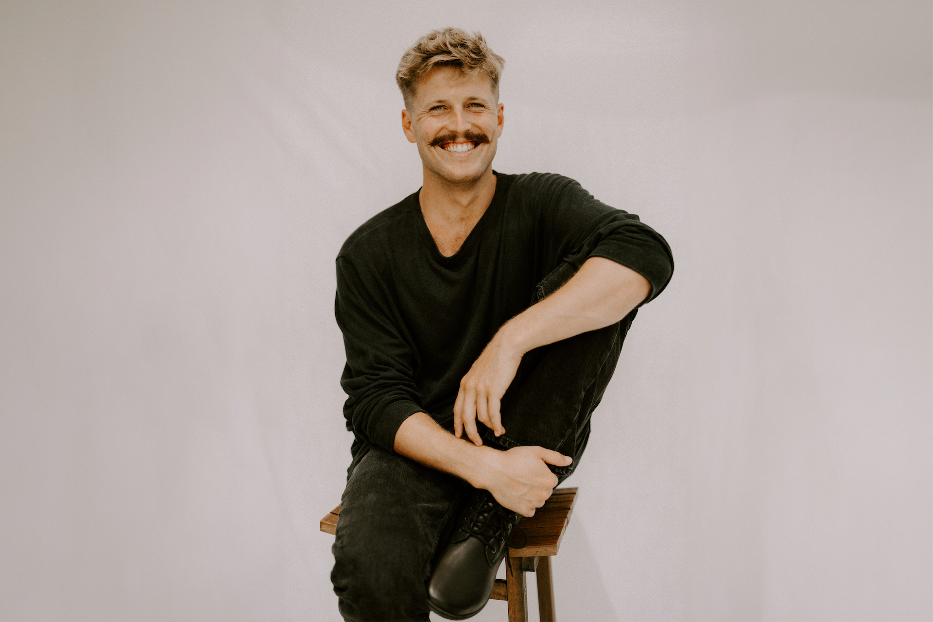 ZIGGY ALBERTS announces new tour dates.