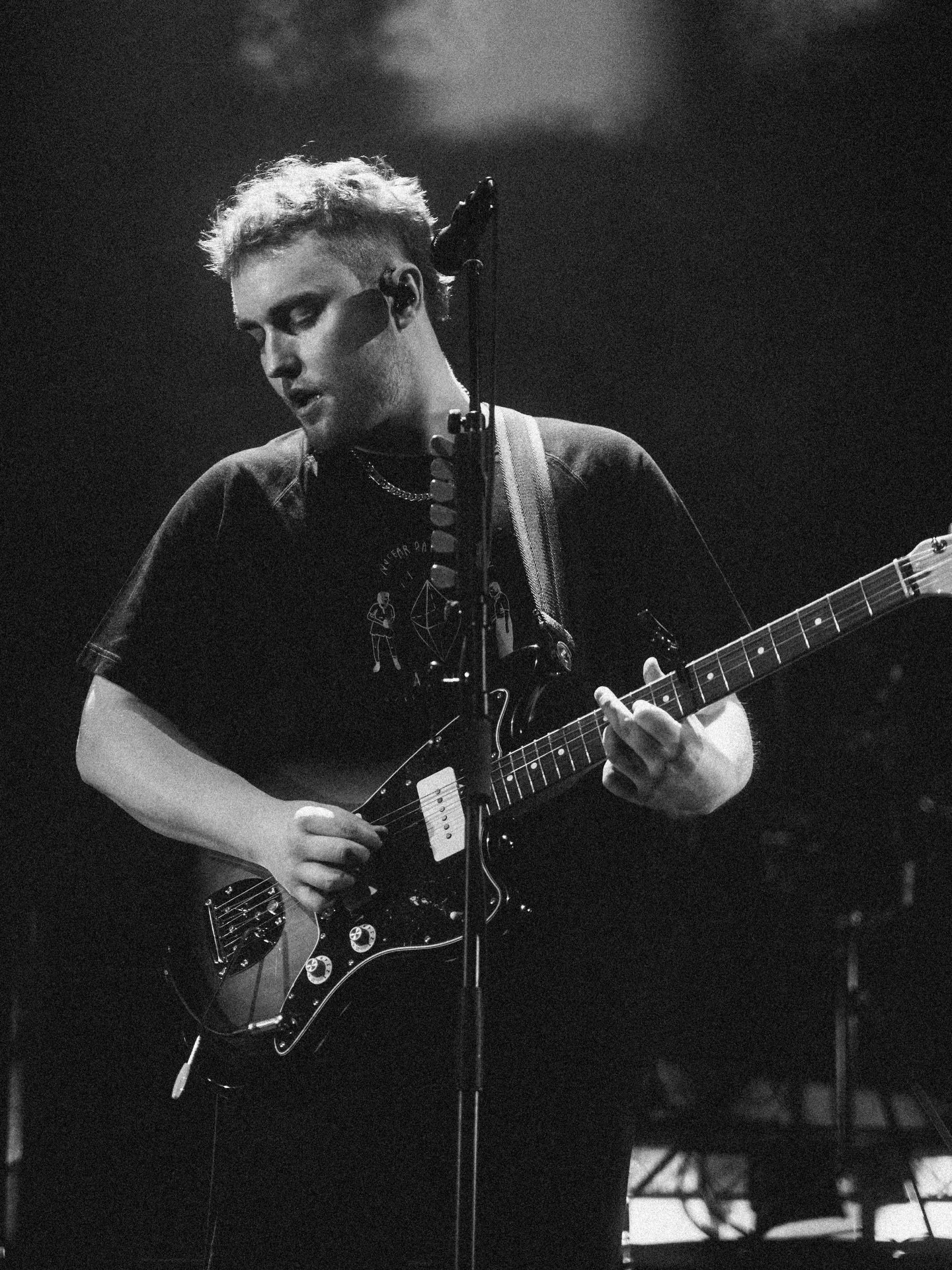 📷 @ash_jms shoots @sam_fender at Riverstage @brisbane 

Full gallery up on the site.