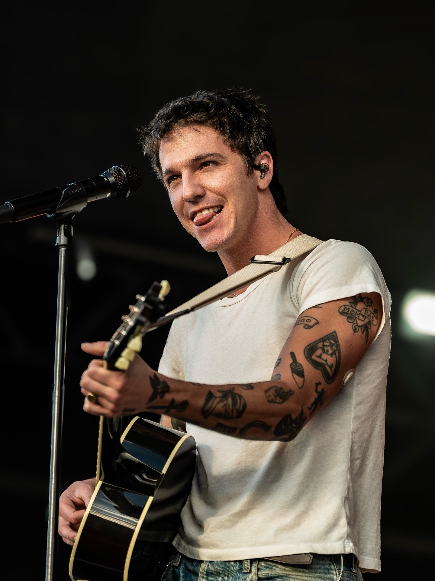 📷 @ash_jms shoots @lanewayfest GC. 

Full gallery up on the site. 

@rolemodel @wolfaliceband @geesebandnyc @mrcameron_winter @wetlegband  @sandyalexg